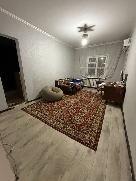 Срочно продается своя квартира 2в3/4/4 массив Куйлюк 4