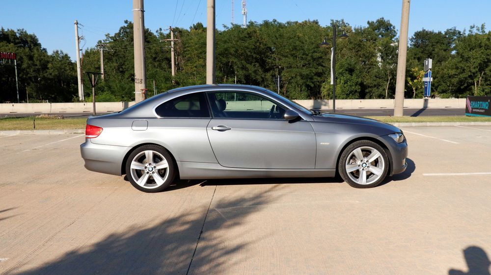 BMW E92, 325i manual