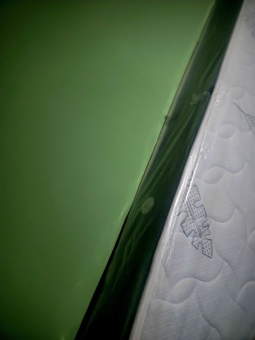 Продам большое декаротивное дерево в 2 метра пушистое есть 2 дерева