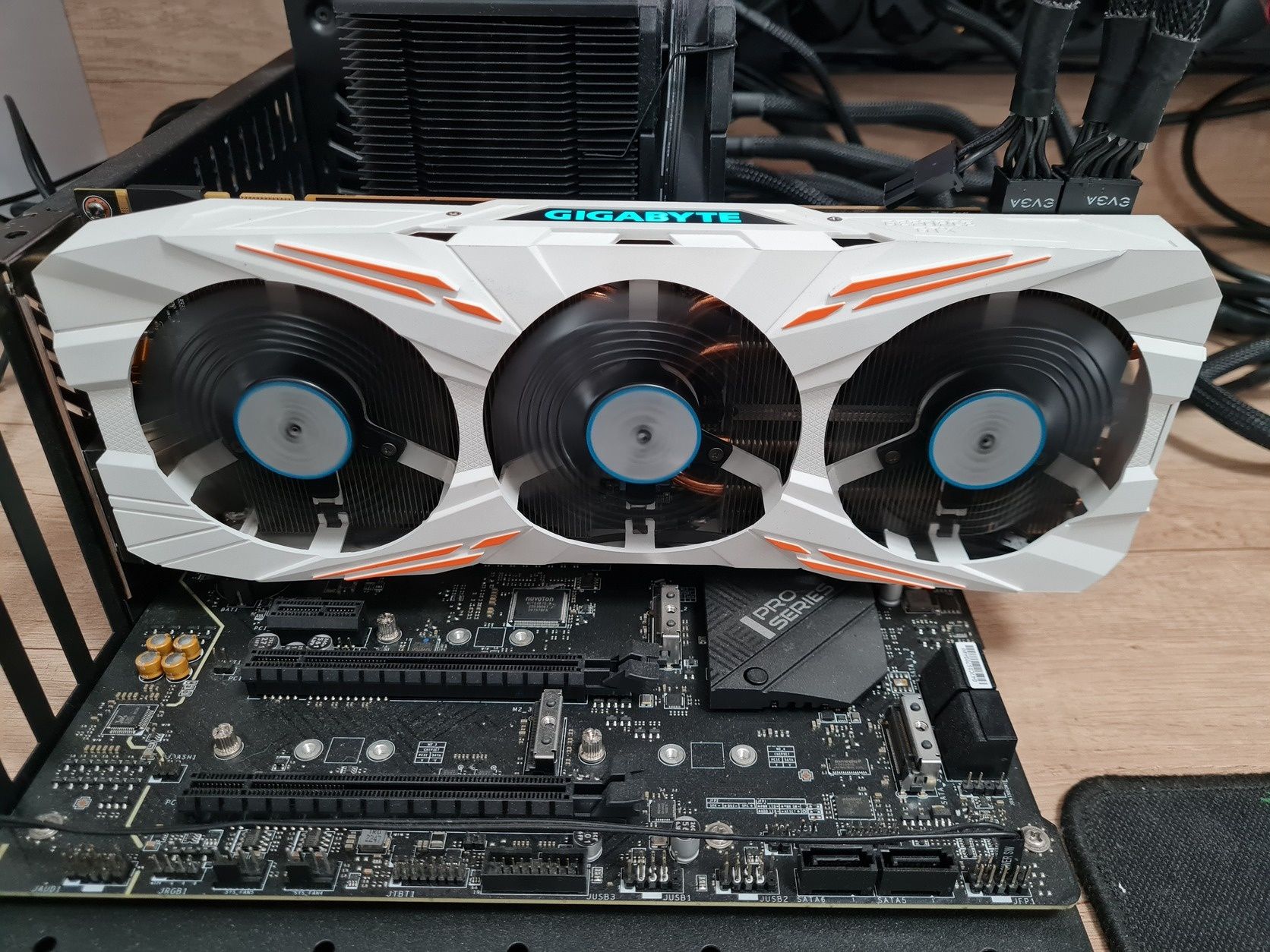 GTX 1080 Ti 11GB Gigabyte OC