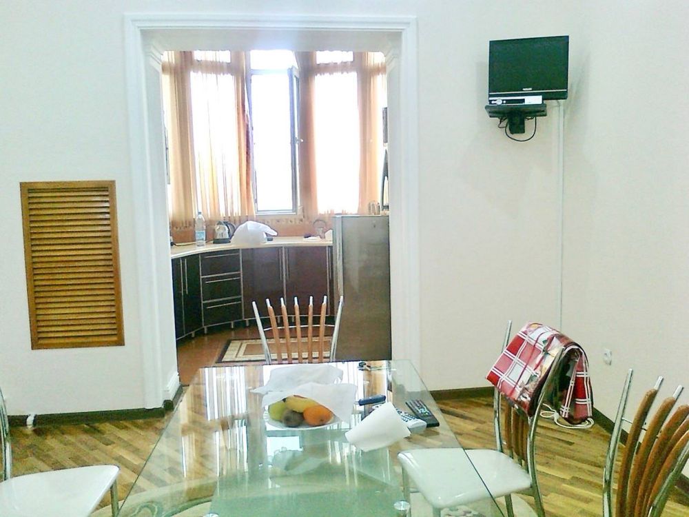 Сдается в аренду 3 ком квартира 137 м.кв метро Ойбек