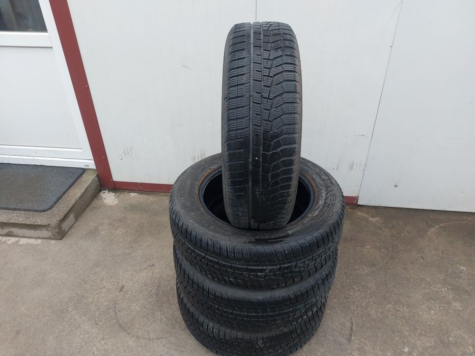 125 lei bucata! Set anvelope M+S/IARNA 215 65 17 Hankook