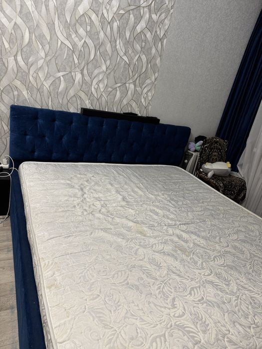 Кровать двуспальная