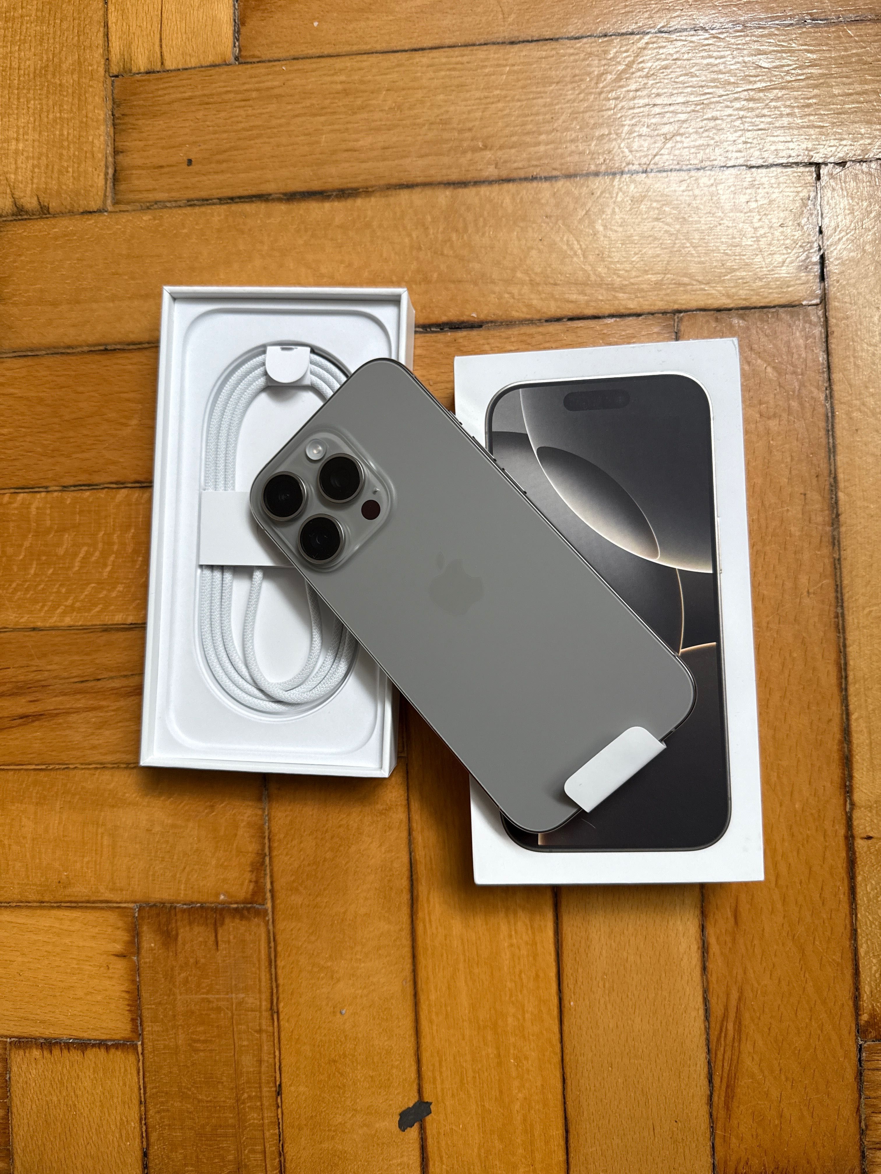 Смартфон Apple iPhone 16 Pro, 512GB, 5G, Natural Titanium
