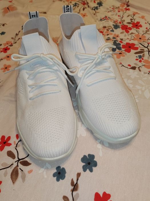 Adidasi albi pentru marimea 43