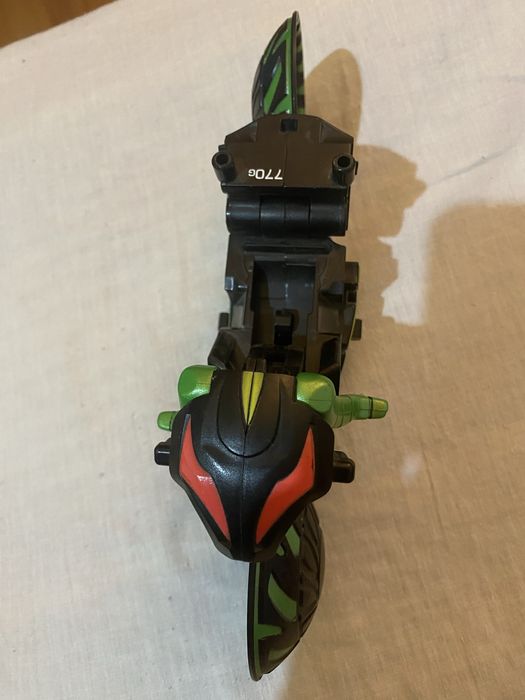 Bakugan jucarie +cadou mic