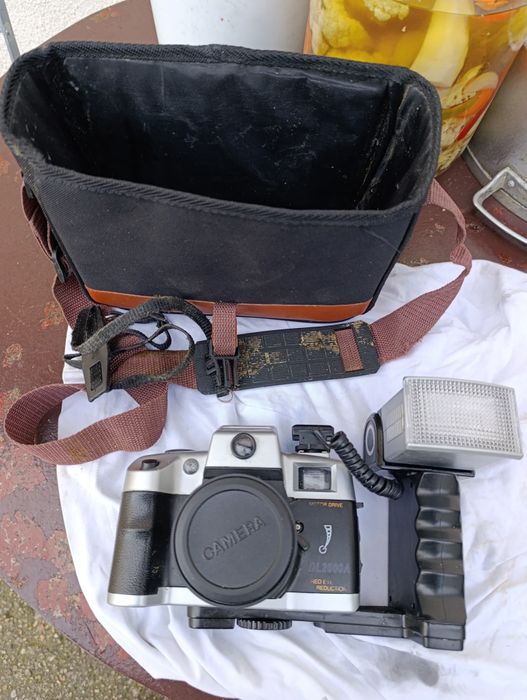 Aparat foto camera cu film