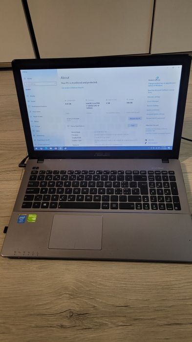 Laptop Asus X550L i74500u 1.8 GHz / 8 GB / 640 GB / GT 720M