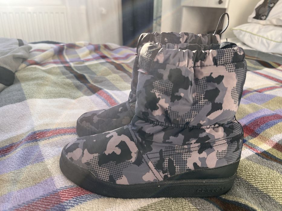 Adidas детски апрески Primaloft чисто нови