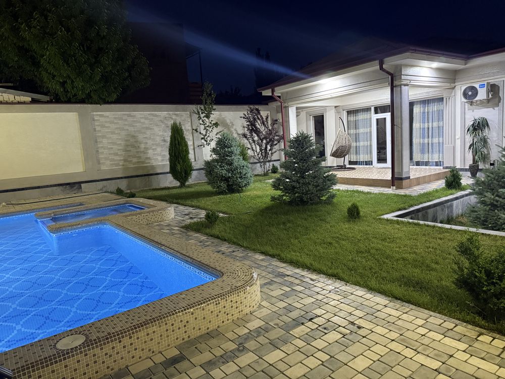 Oq toshda oilaviy dacha  2 ta spalniy 1 ta detskiy sauna bassen tenis