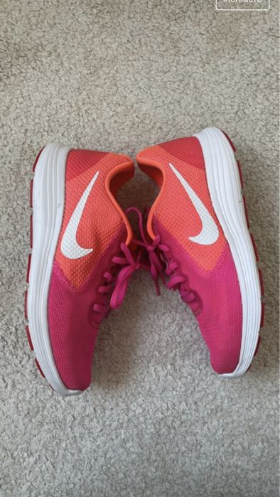 Nike Revolution 3