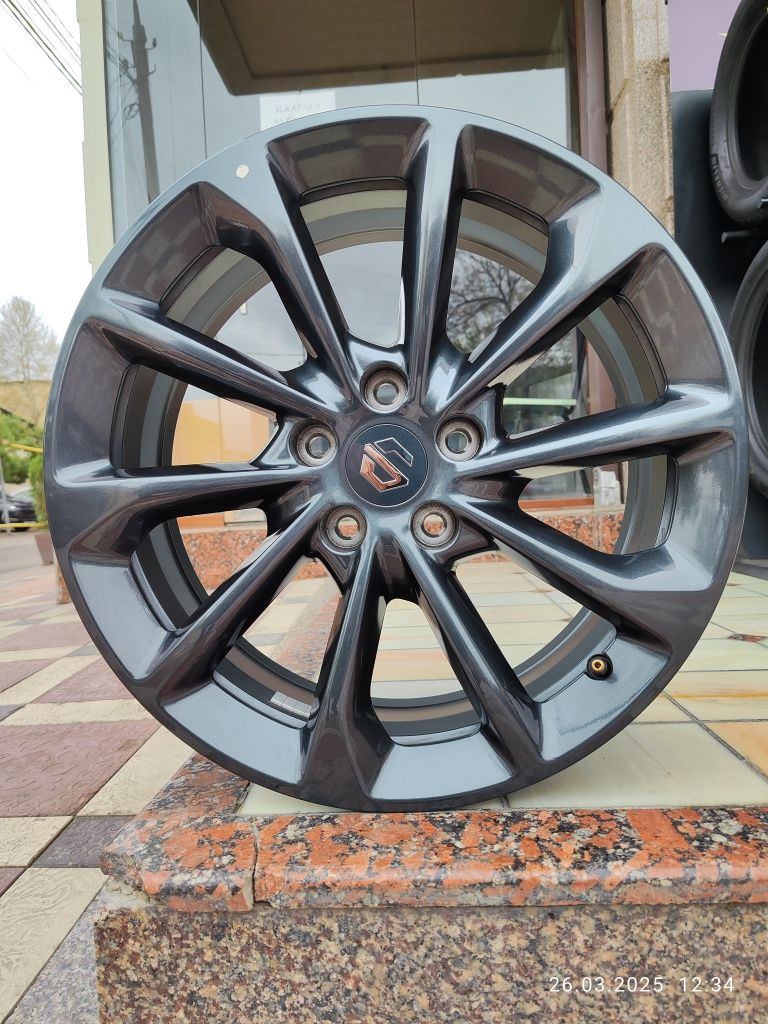 Leapmotor R18 disak