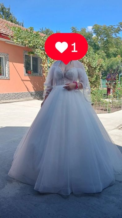 Vând rochiță de mireasa!