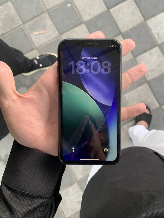 Iphone 11 qora  ideal