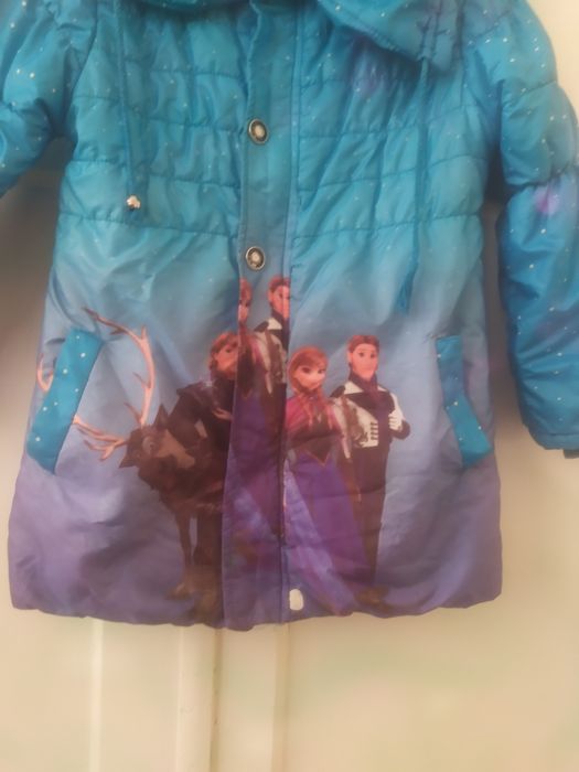 Продаётся  куртка Элза