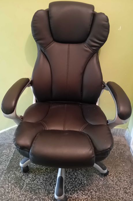 Офис стол естествена кожа