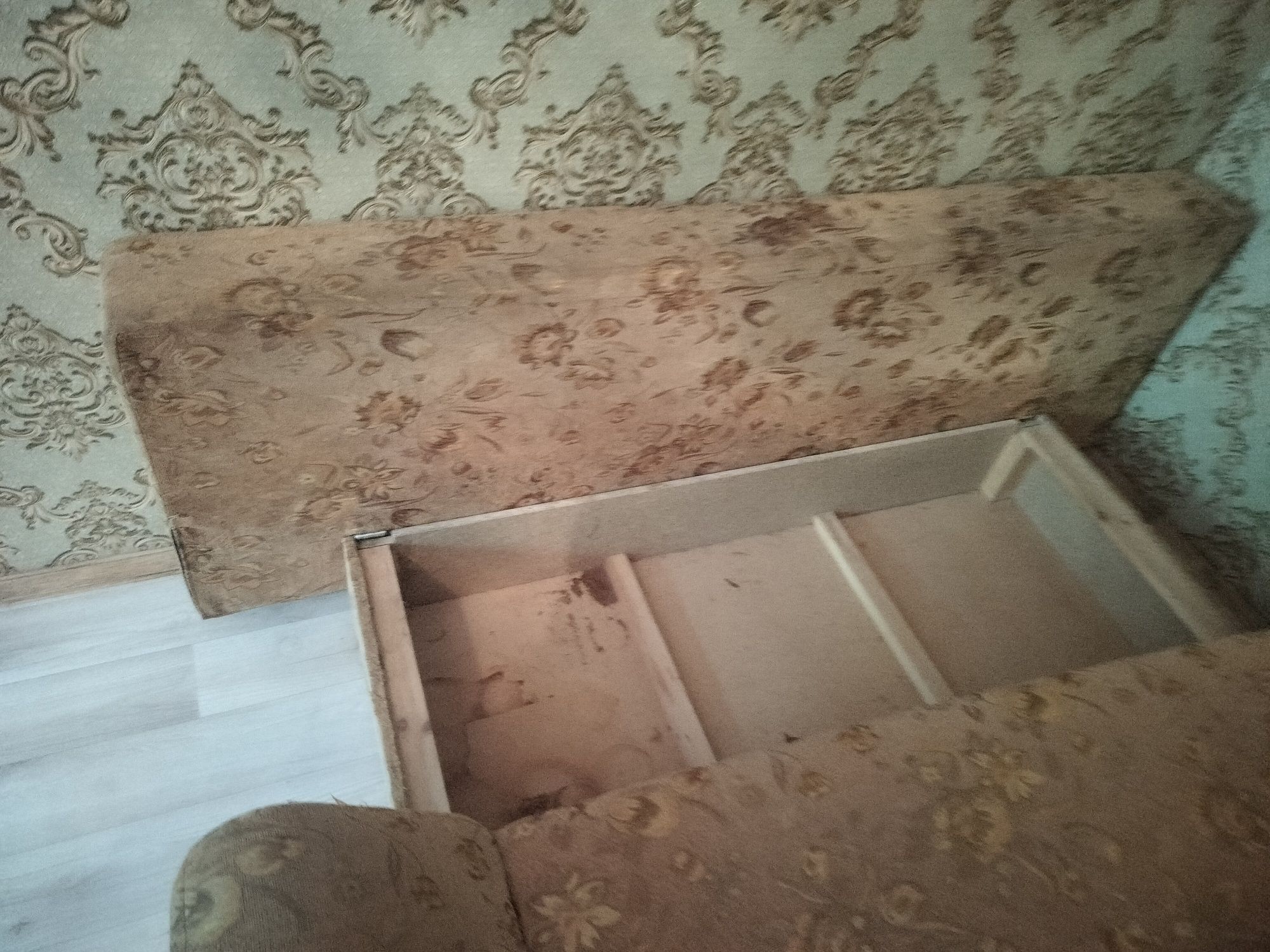 Тахта в нормальном состоянии