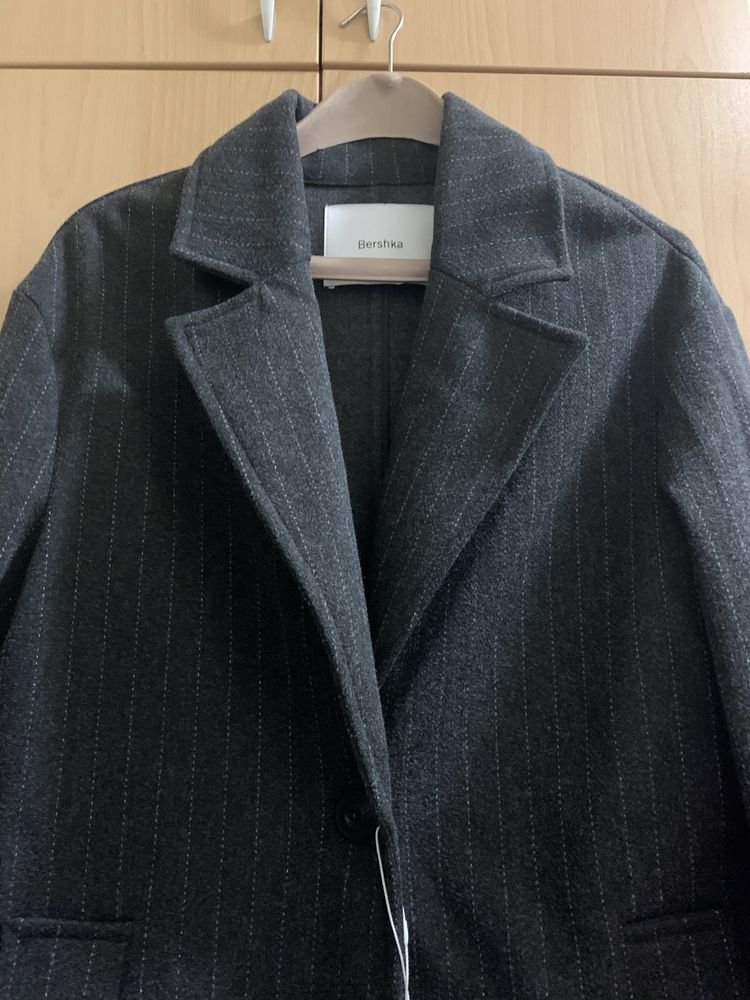 Bershka Палто