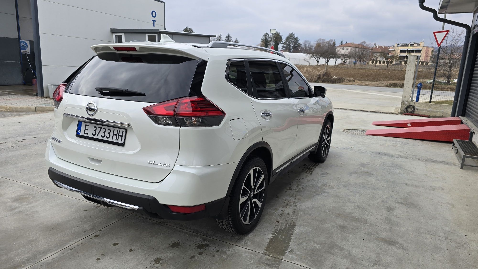 Nissan rogue x- treil 2017g SL с ГАЗ