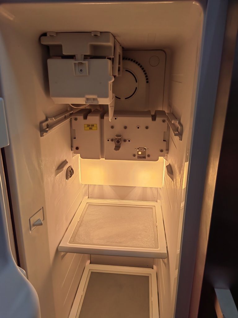 Хладилник Siemens KA58NP90