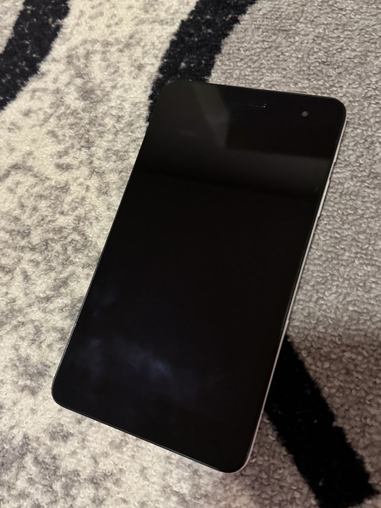 Таблет Huawei запазен
