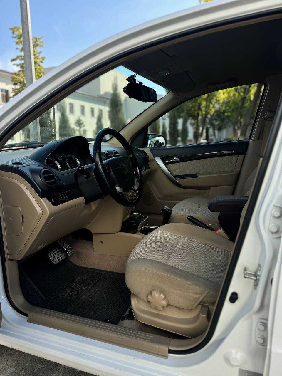 Продам Nexia 3 своя