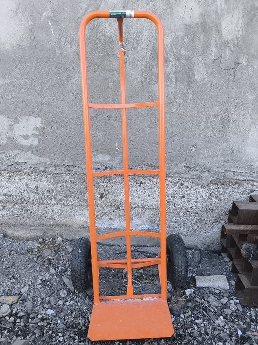 Тачка садовая , в хорошем состоянии