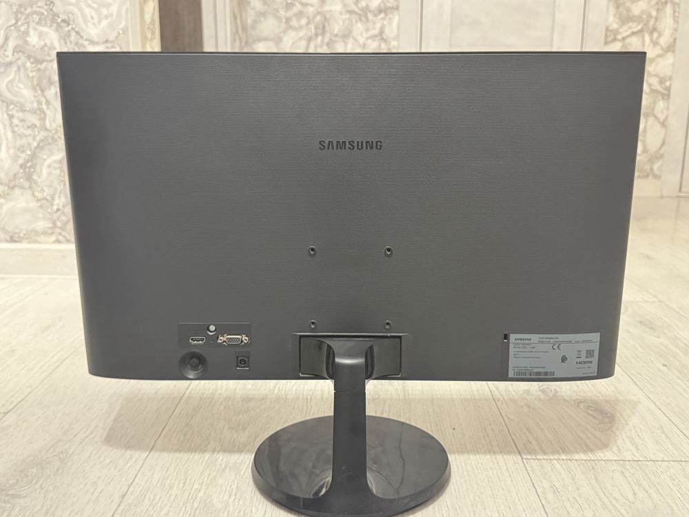 Продам монитор Samsung 23.5