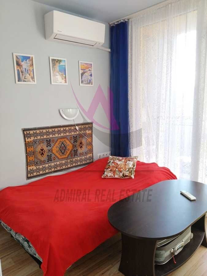 Дава се под наем Двустаен апартамент в Варна, Колхозен пазар - 28 кв.м за 275 € - Снимка #1