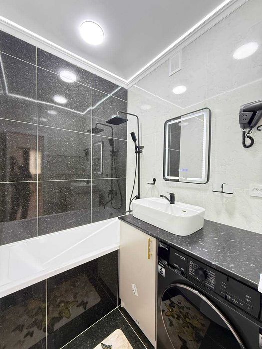 Novza metroda 4 xonali 1.5*3 balkonli uy sotiladi yashashga tayyor