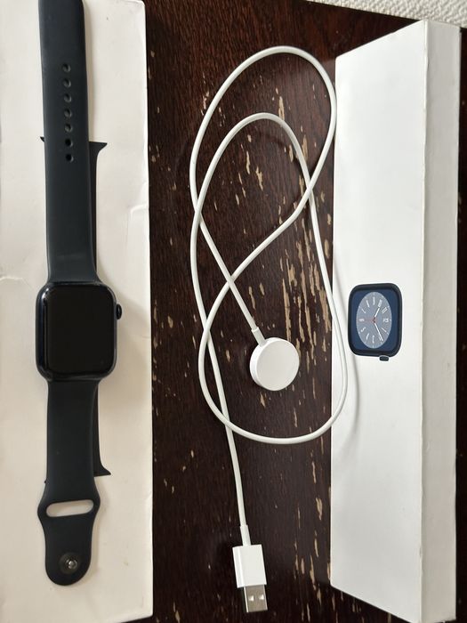 Apple watch 8 GPS + Cellular 45 mm - Midnight aluminium