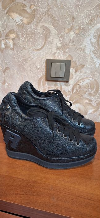 Ботинки женские 39 размер