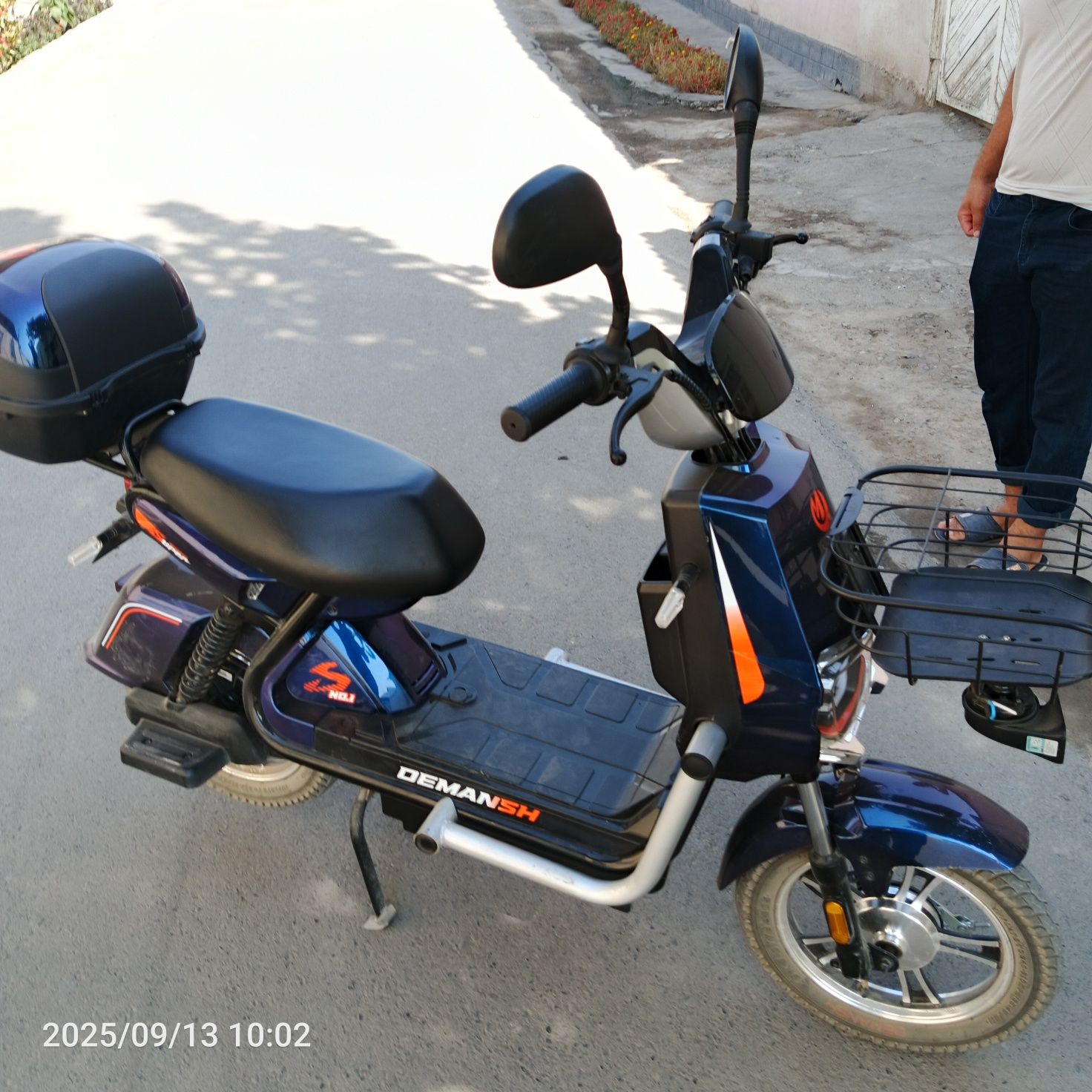 Skuter Demansh xolati idial prabek 1800 akumulyator 5 talik 20 amper
