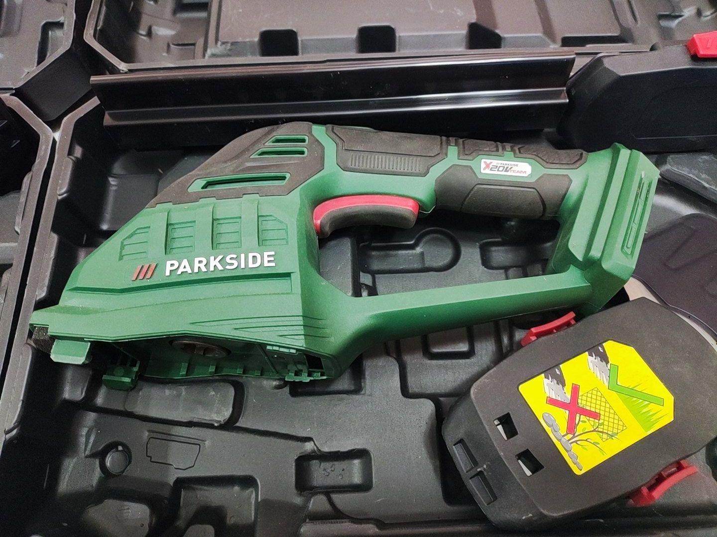 Акумулаторна ножица за трева и храсти Parkside PAGS 20-Li A1