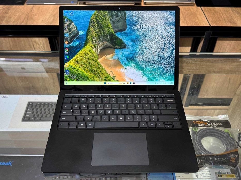 MICROSOFT SURFACE 4 Intel CORE i7-1185G7 16гб, 256ssd Сенсорный