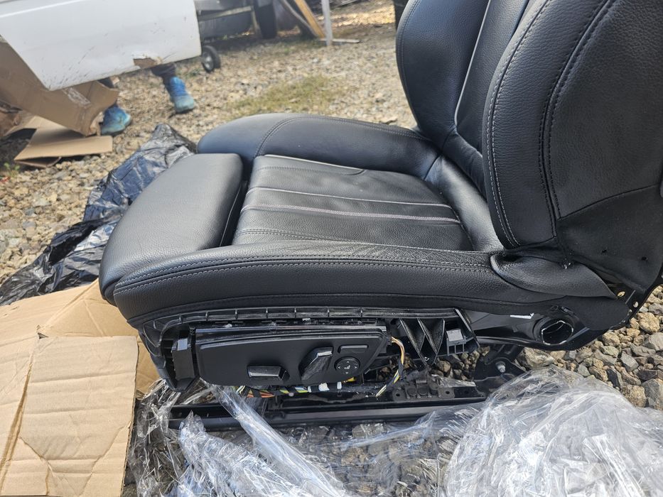 Предна лява седалка за BMW  G30.