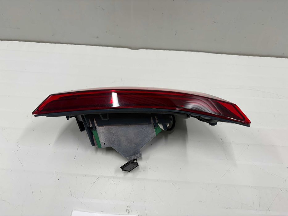 Ляв вътрешен стоп БМВ Ф32 Ф33 Ф36 Фейслифт Затъмнен Black Line