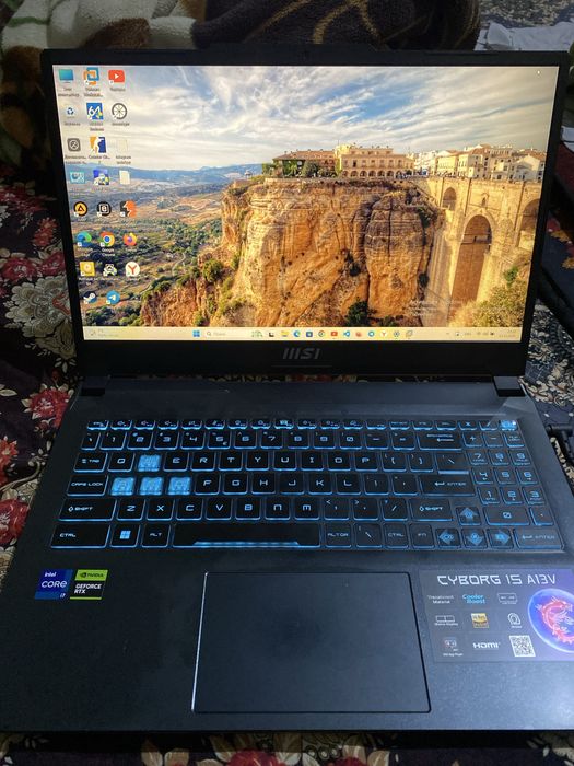 MSI Cyborg 15 A13V