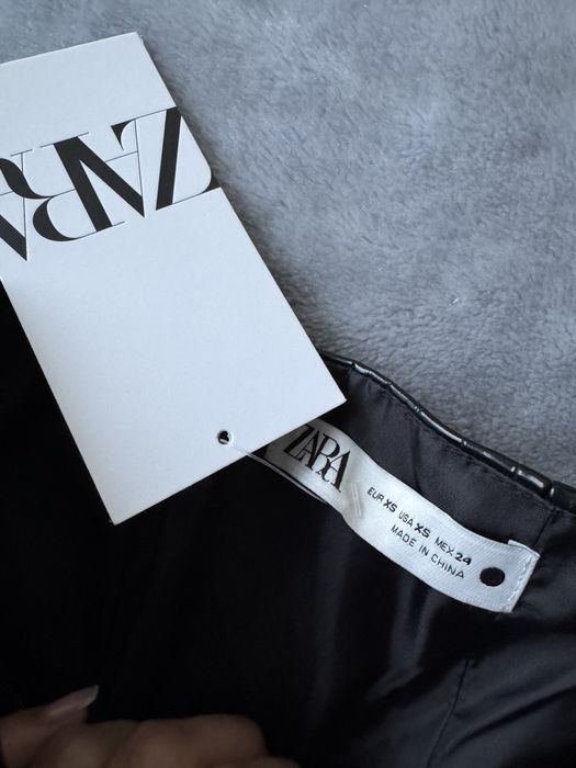 Кожена пола Zara