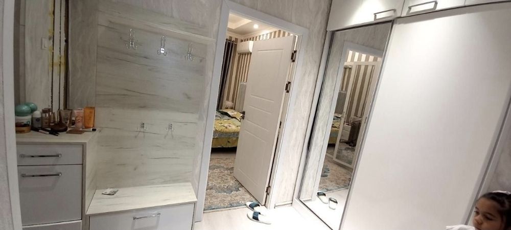 Срочно сотилади Зангиота Уртаовулда  2ХОНА