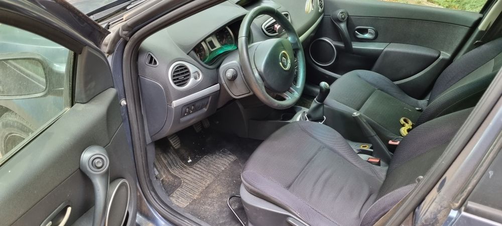 Piese Auto din Dezmembrari Renault Clio 3 2008 1.4 16v