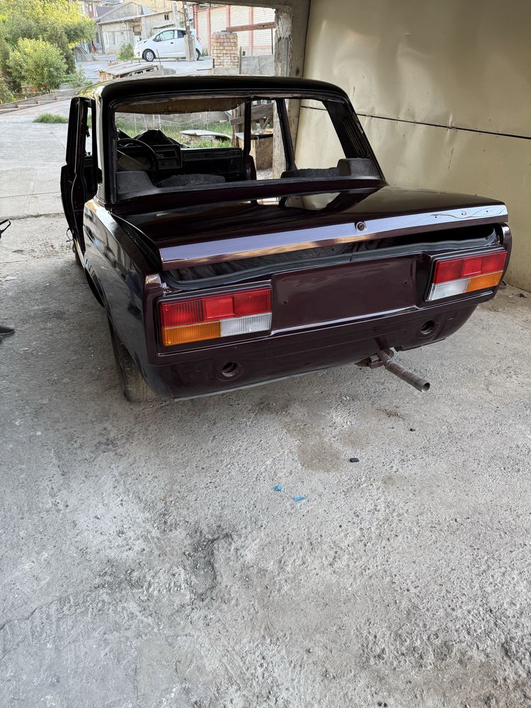 Vaz 2107 sotiladi