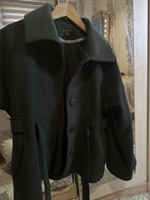 Продам полу пальто, очень элегантное
