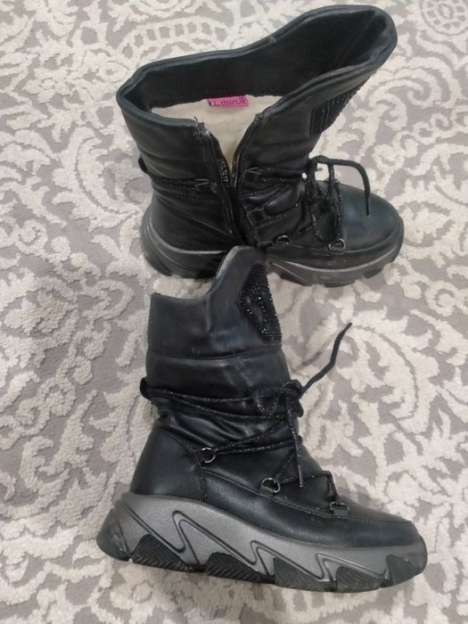 Продам сапоги для девочки