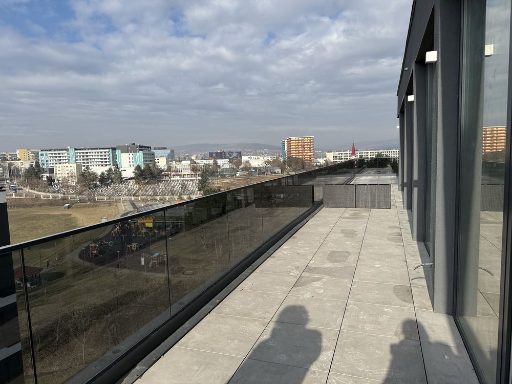 Penthouse  Langa Parc Cart Gheorgheni -3 Cam 67 M + 24 M Terasa