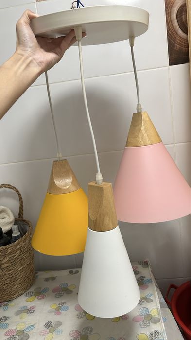 продам люстру и колечки для салфеток