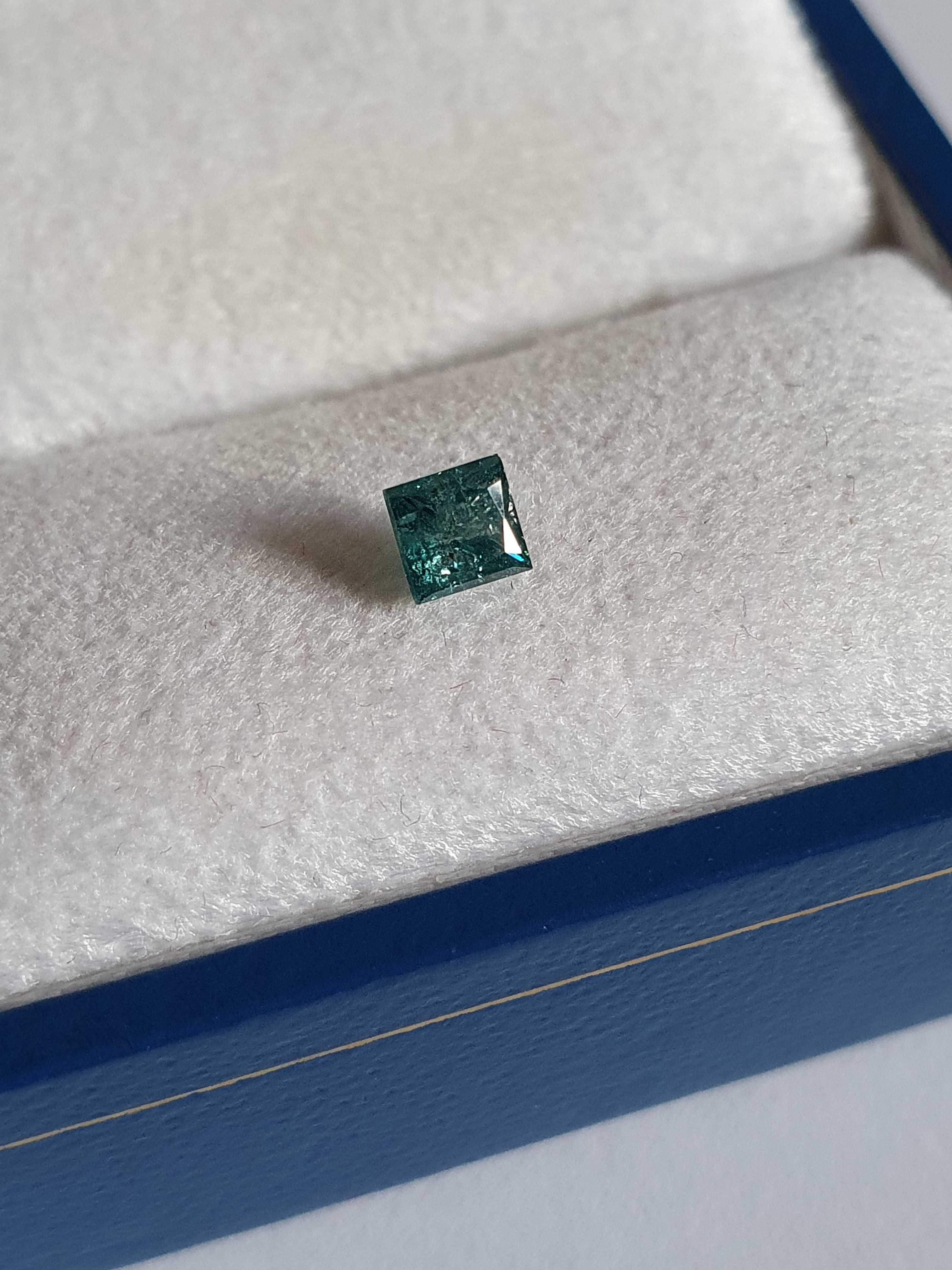 Diamant natural albastru 0,3ct taiatura PRINCESS