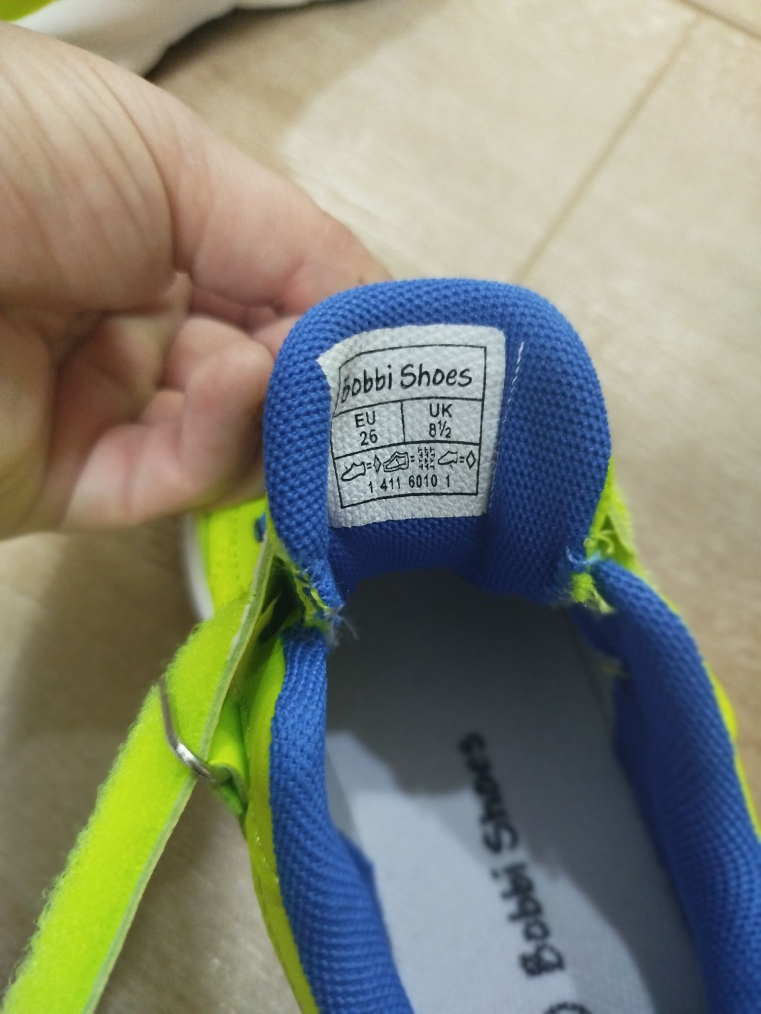 Маратонки Bobbi Shoes 26 размер