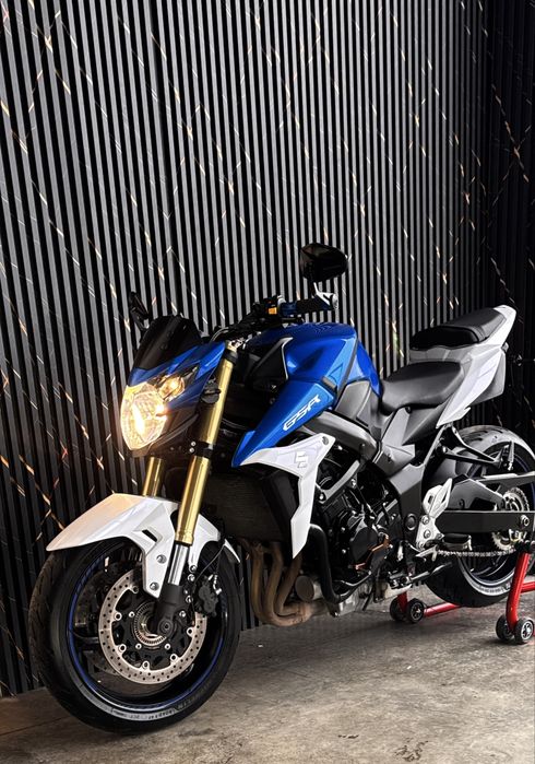 Suzuki GSR 750 ABS 2015