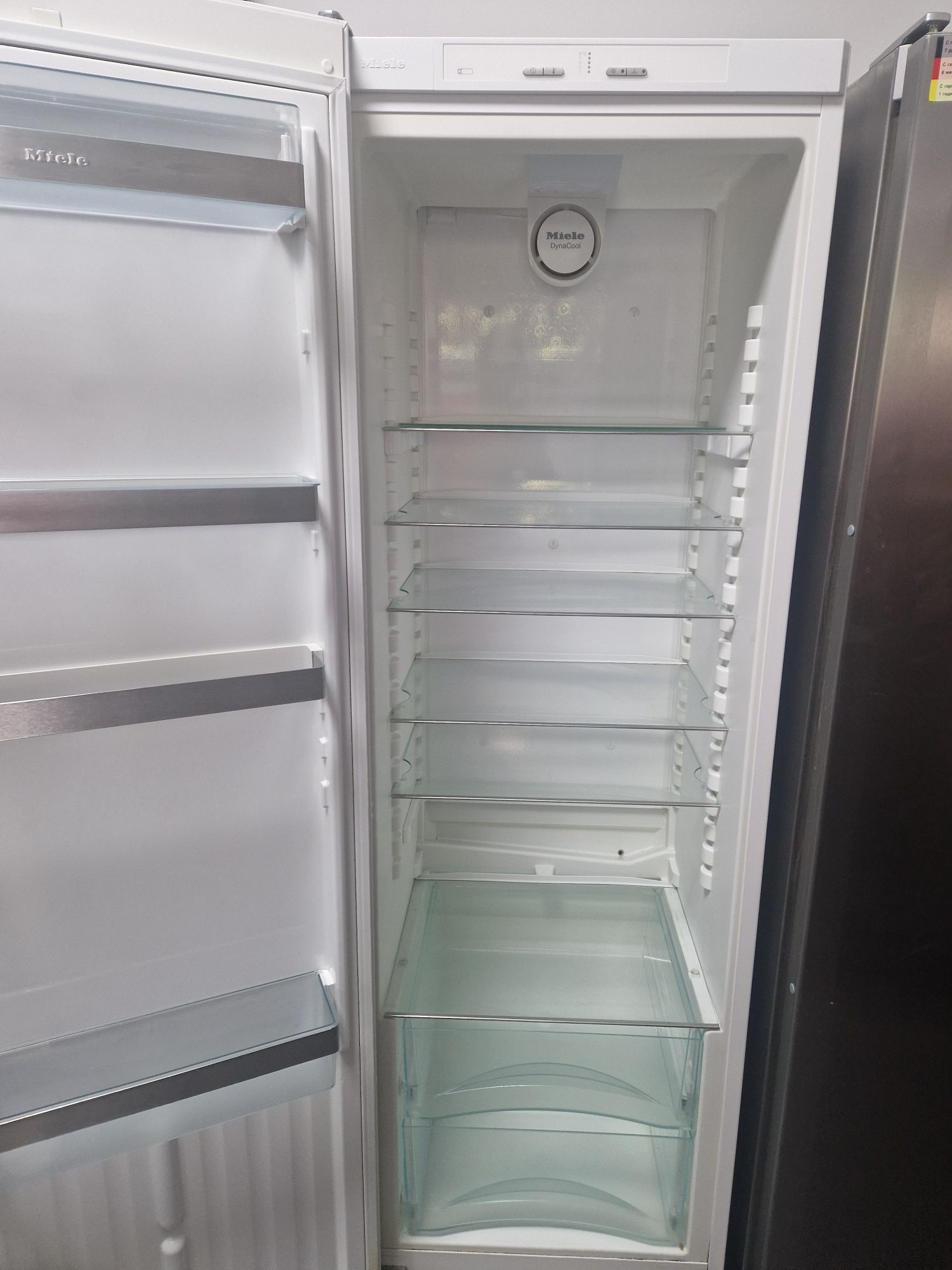 Хладилник охладител Miele A++
